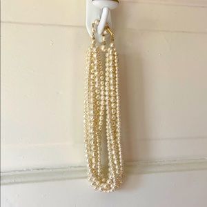 VTG multi-strand faux pearl necklace